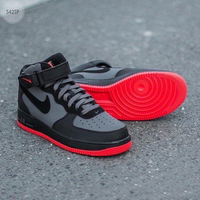 Nike air force rojas y negras deals